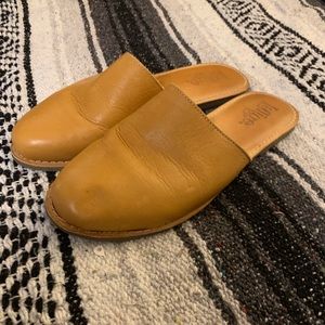 Latigo Leather Mules